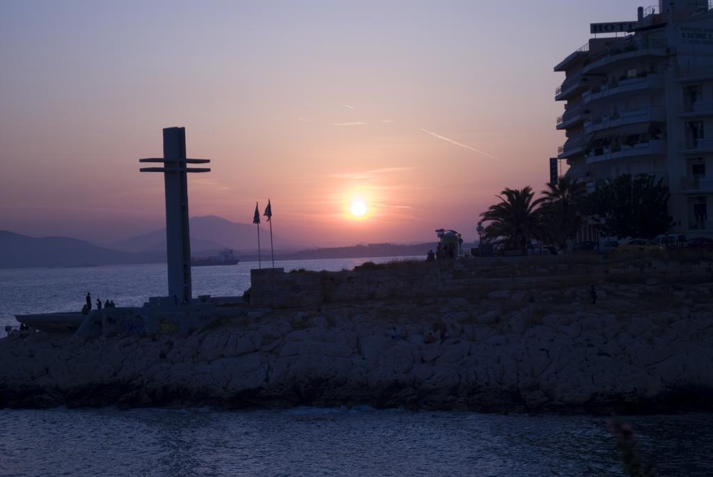 Piraeus Port Hotel Exteriör bild